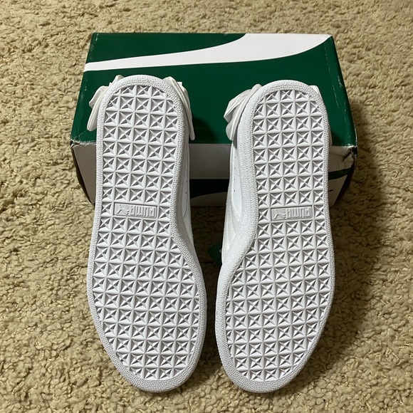 NWT and NIB Women’s Puma Basket Bow (heel) Sneakers - Picture 5 of 6